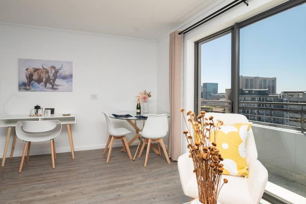 In The Heart Of Town Apartment Cape Town