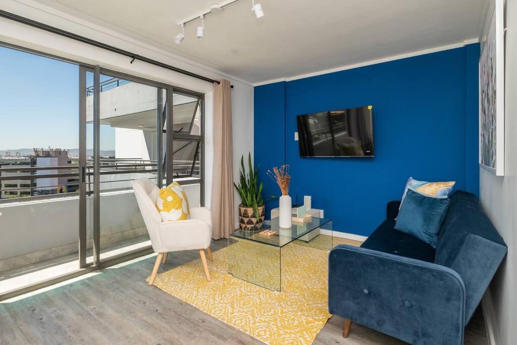 In The Heart Of Town Apartment *